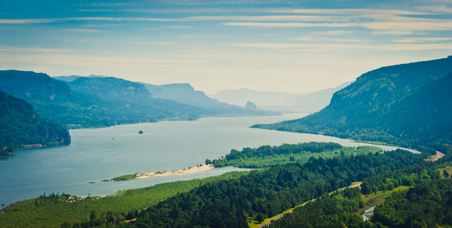 Overview of Columbia River Gorge, Oregon